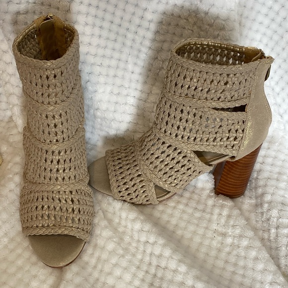 Fergie open toes woven style zip back heels - Picture 2 of 8